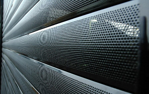 Стальные рулонные ворота из профиля RHS117P